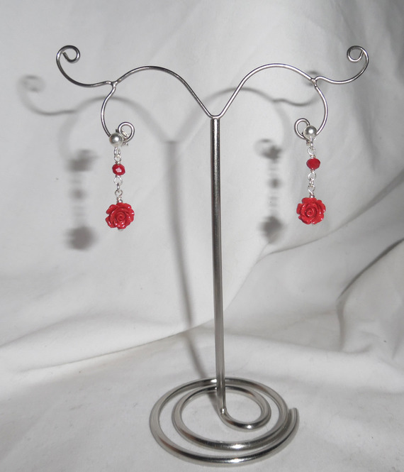 Earrings with carved gorgon rose and pearls on 925 silver studs