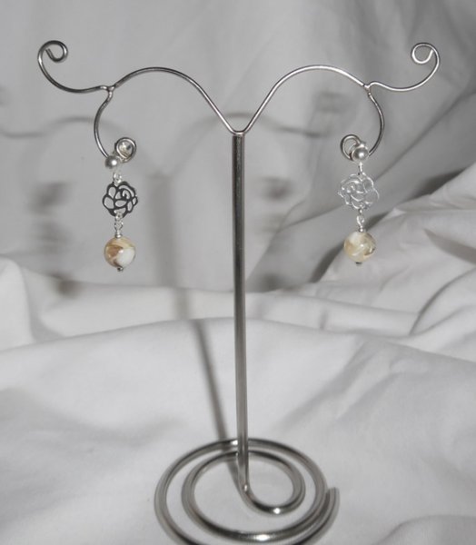 Earrings with brown mother of pearl on 925 silver studs