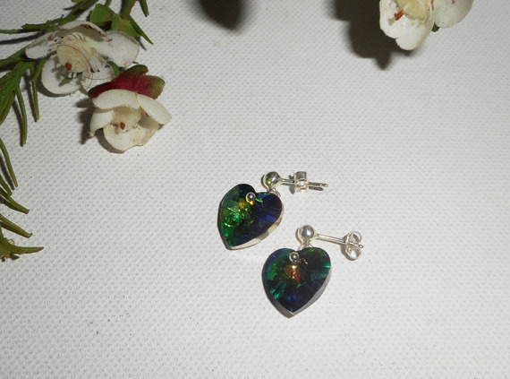 Green heart Swarovski crystal earrings on 925 silver studs