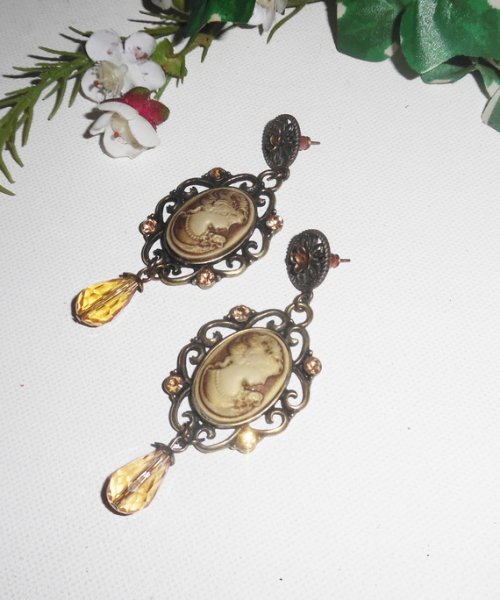 Brown cameo earrings with Swarovski crystal