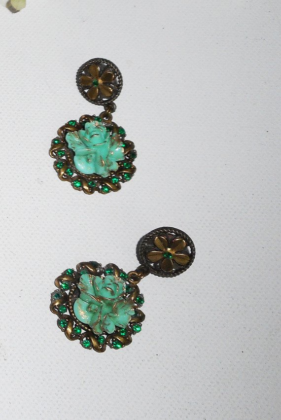 Earrings cameo floral set with green crystal