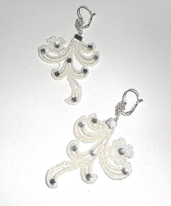 Earrings arabesque lace with Swarovski crystal