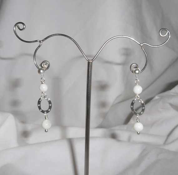 Mother of pearl earrings with horseshoe on 925 silver studs