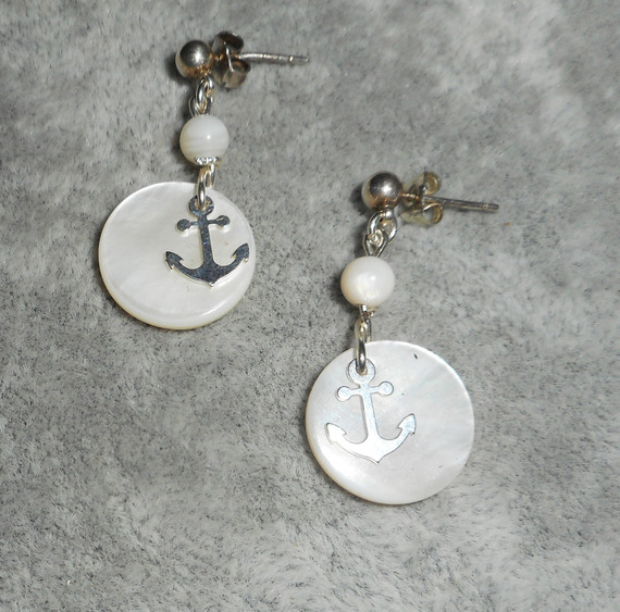 Mother of pearl and marine ink earrings on 925 sterling silver sleeper