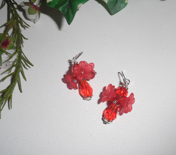 Red flower earrings with crystal beads