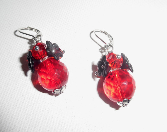 Original black flower earrings with red crystal beads