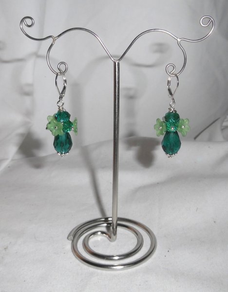 Original flower earrings with green crystal beads