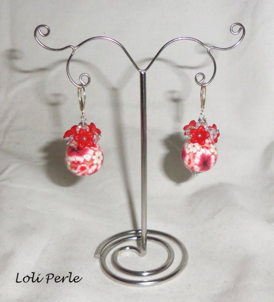 Red flowery pearl earrings with crystal beads