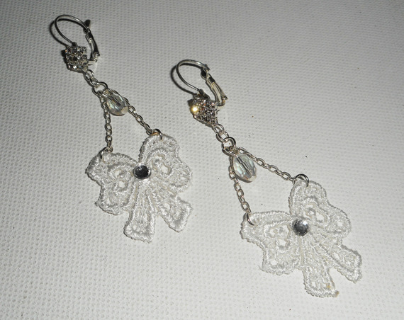 White lace small bows earrings with crystal