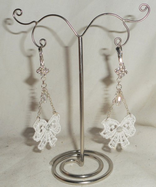 White lace small bows earrings with crystal