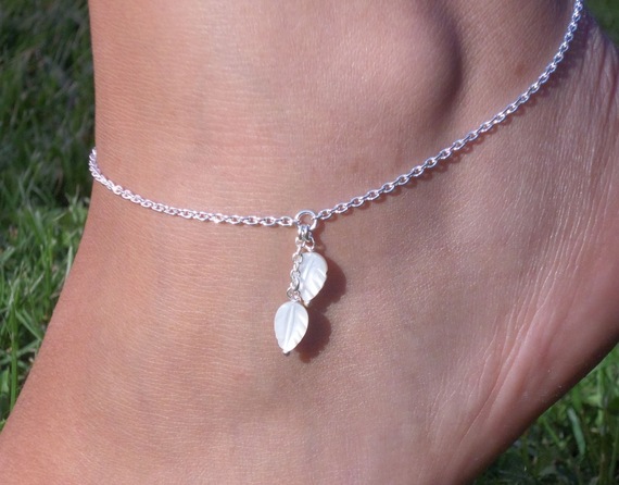 925 silver bracelet/ankle chain with mother of pearl leaves