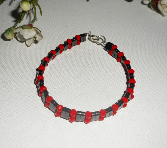 Hematite stone bracelet with red crystal beads and silver 925