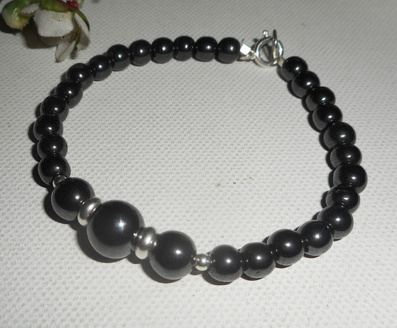 Bracelet with hematite stones and silver 925