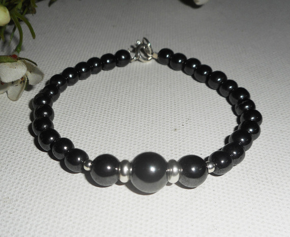 Bracelet with hematite stones and silver 925