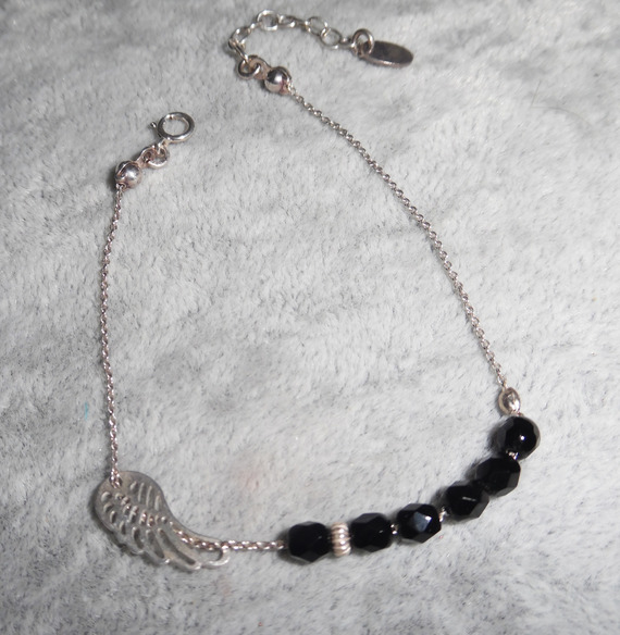 Original wing bracelet with small black crystal beads on 925 silver chain