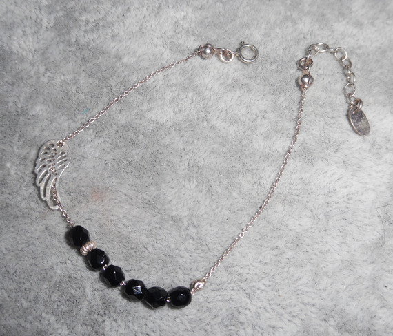 Original wing bracelet with small black crystal beads on 925 silver chain