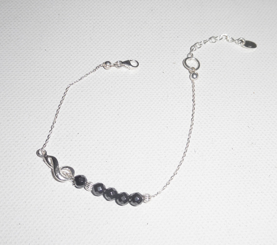 Original bracelet music note and hematite beads on 925 silver chain