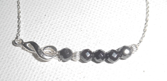 Original bracelet music note and hematite beads on 925 silver chain