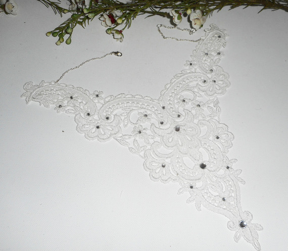 White lace ceremony necklace with flowers and Swarovski crystal