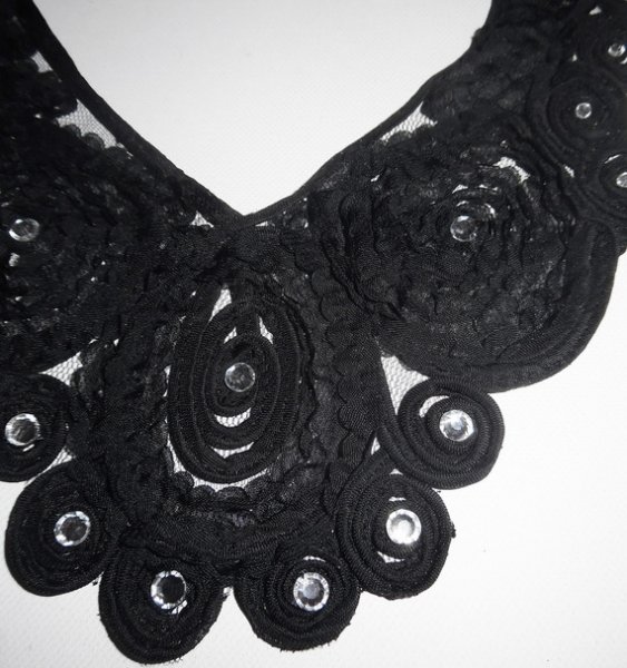 Original large choker necklace with black lace flowers and Swarovski crystal