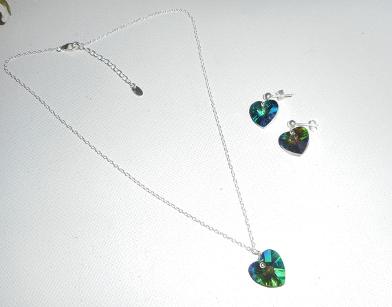 Set Green heart pendant with Swarovski crystal on 925 silver chain