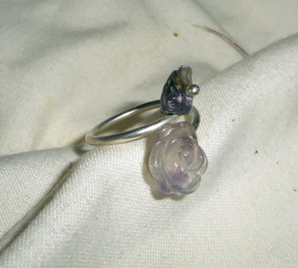 Purple amethyst and 925 silver flower and stone ring