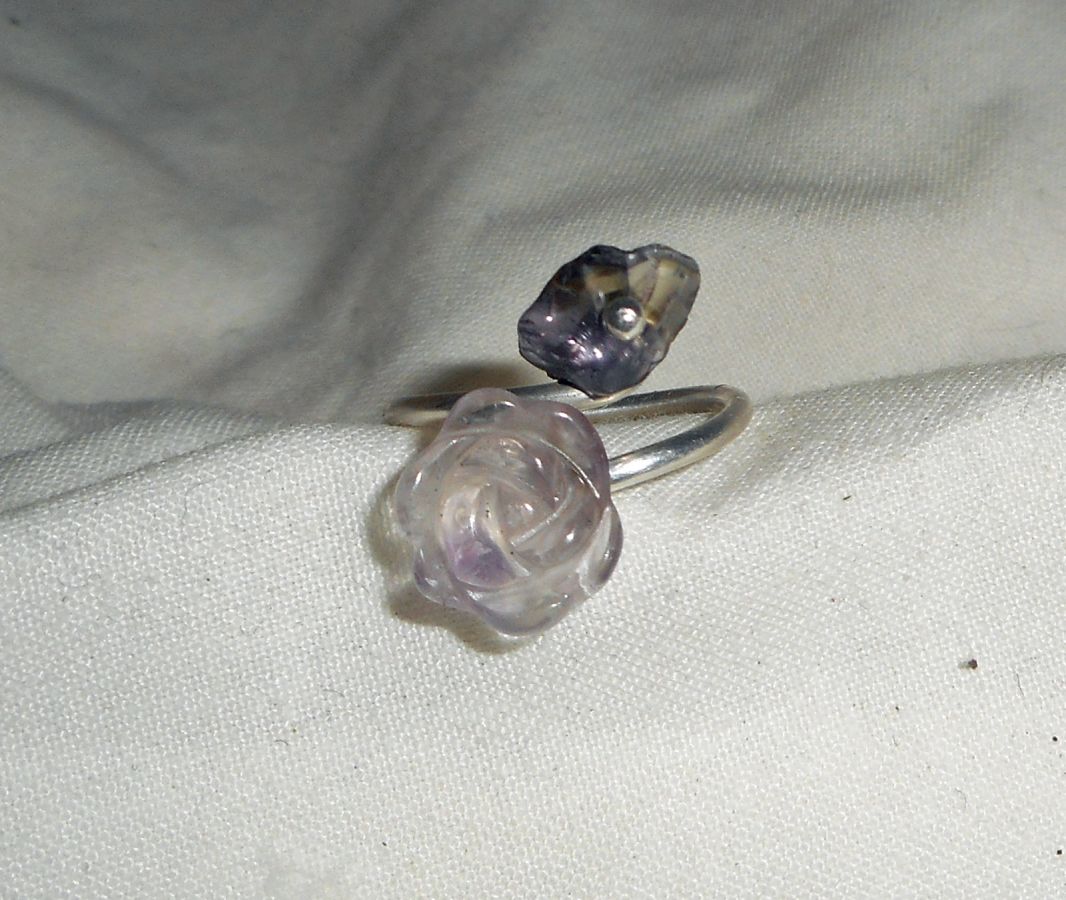 Purple amethyst and 925 silver flower and stone ring