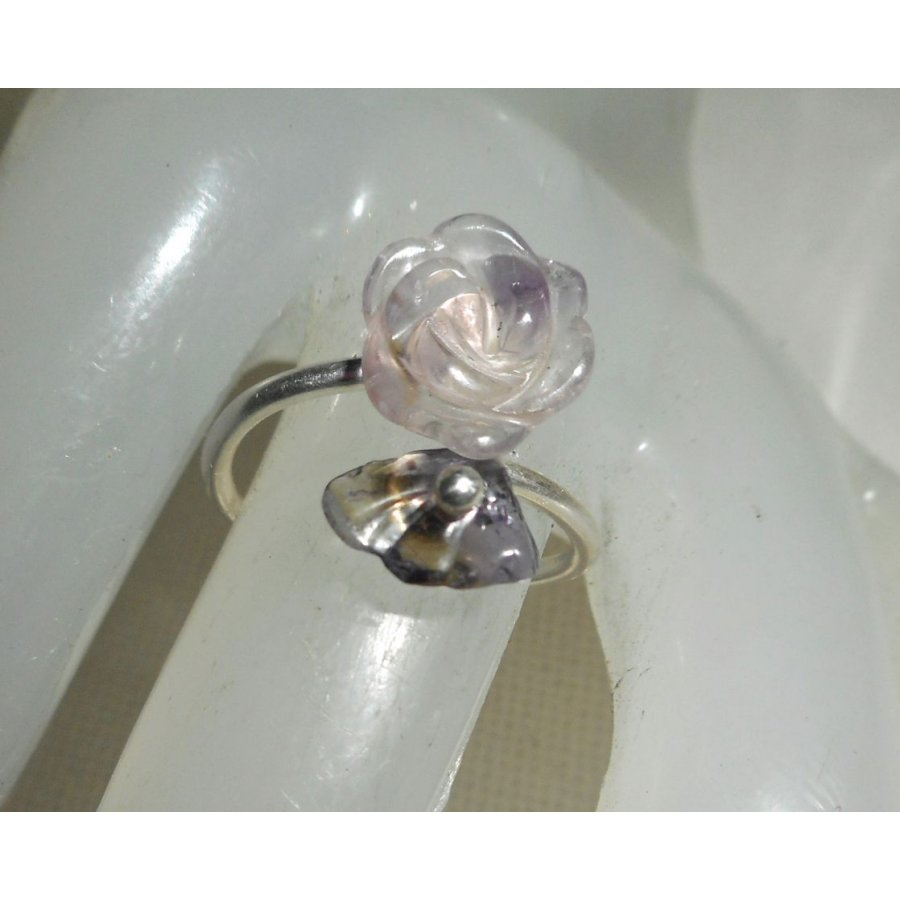 Purple amethyst and 925 silver flower and stone ring