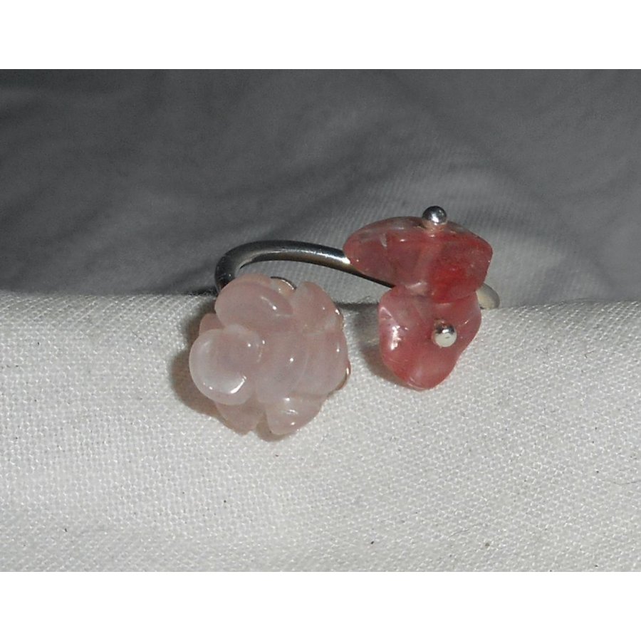 Flower and stone ring - pink quartz and silver 925