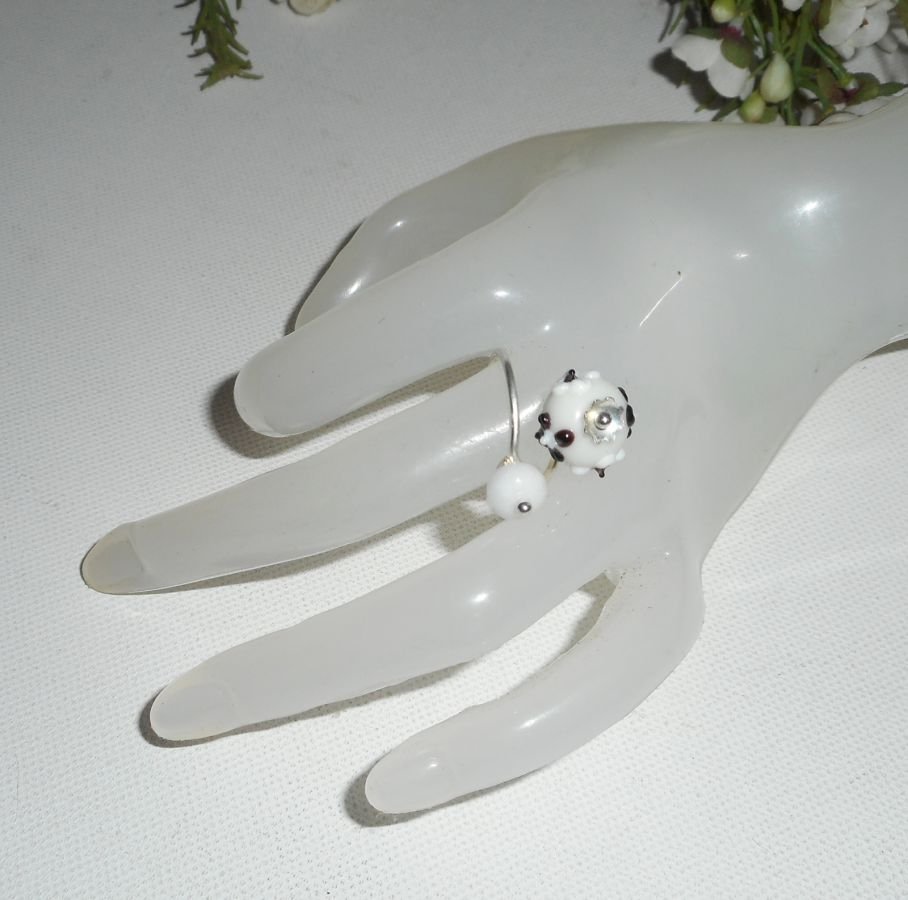 Original 925 silver ring with white jade stone and lampwork pearl