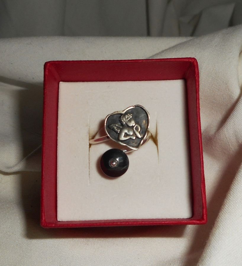 Original 925 silver ring with angel in heart and hematite stone