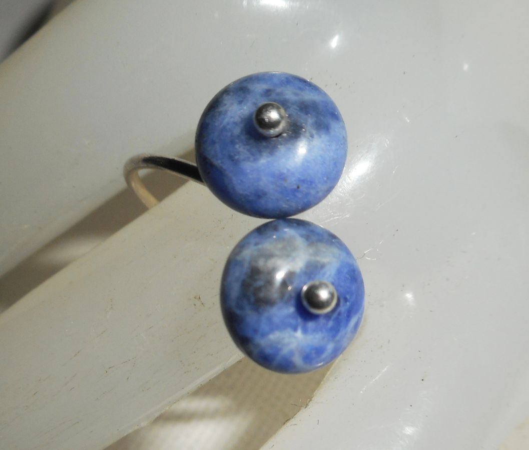 Original 925 silver ring with flowers and blue sodalite stones