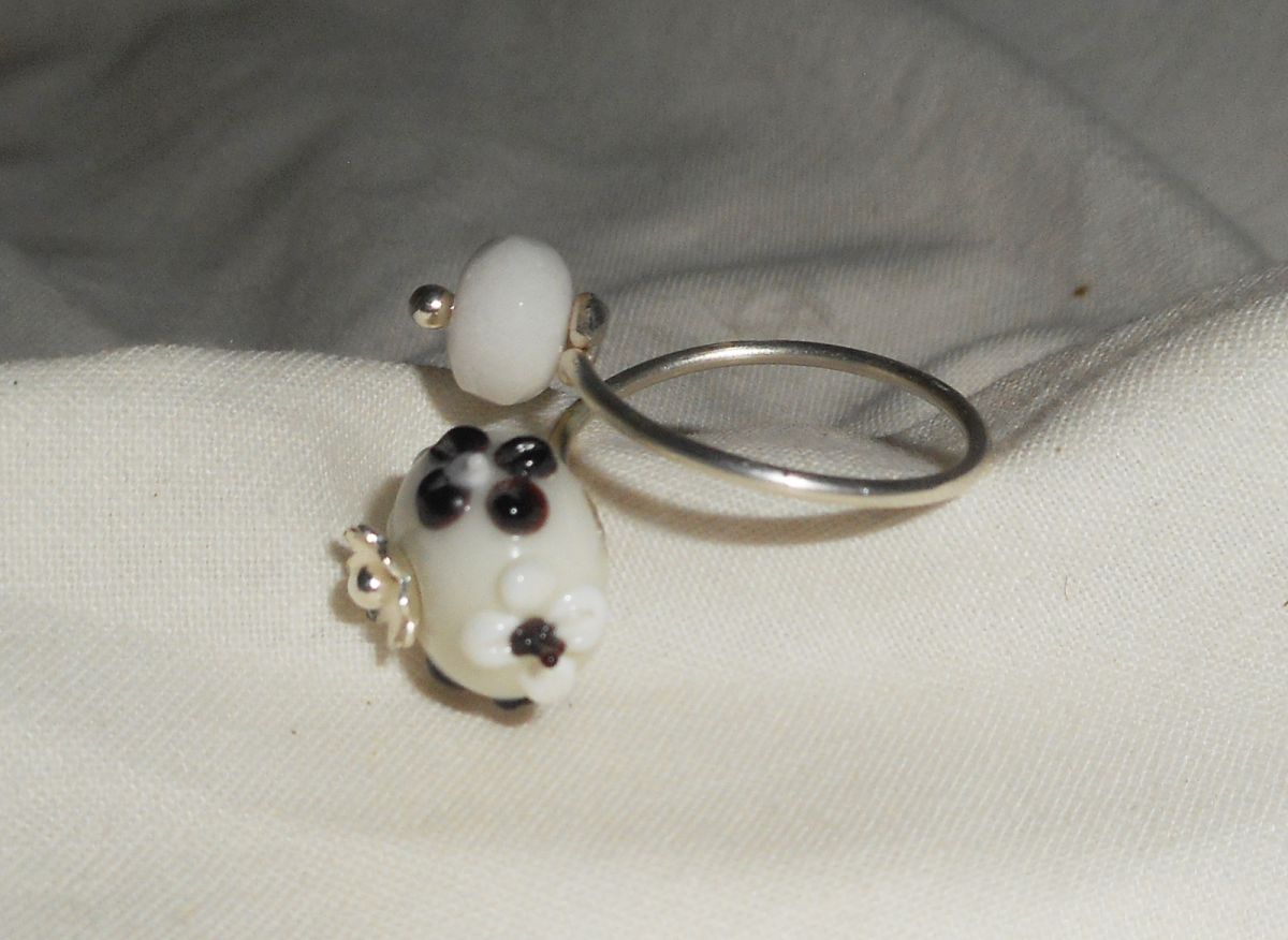 Original 925 silver ring with white jade stone and lampwork pearl