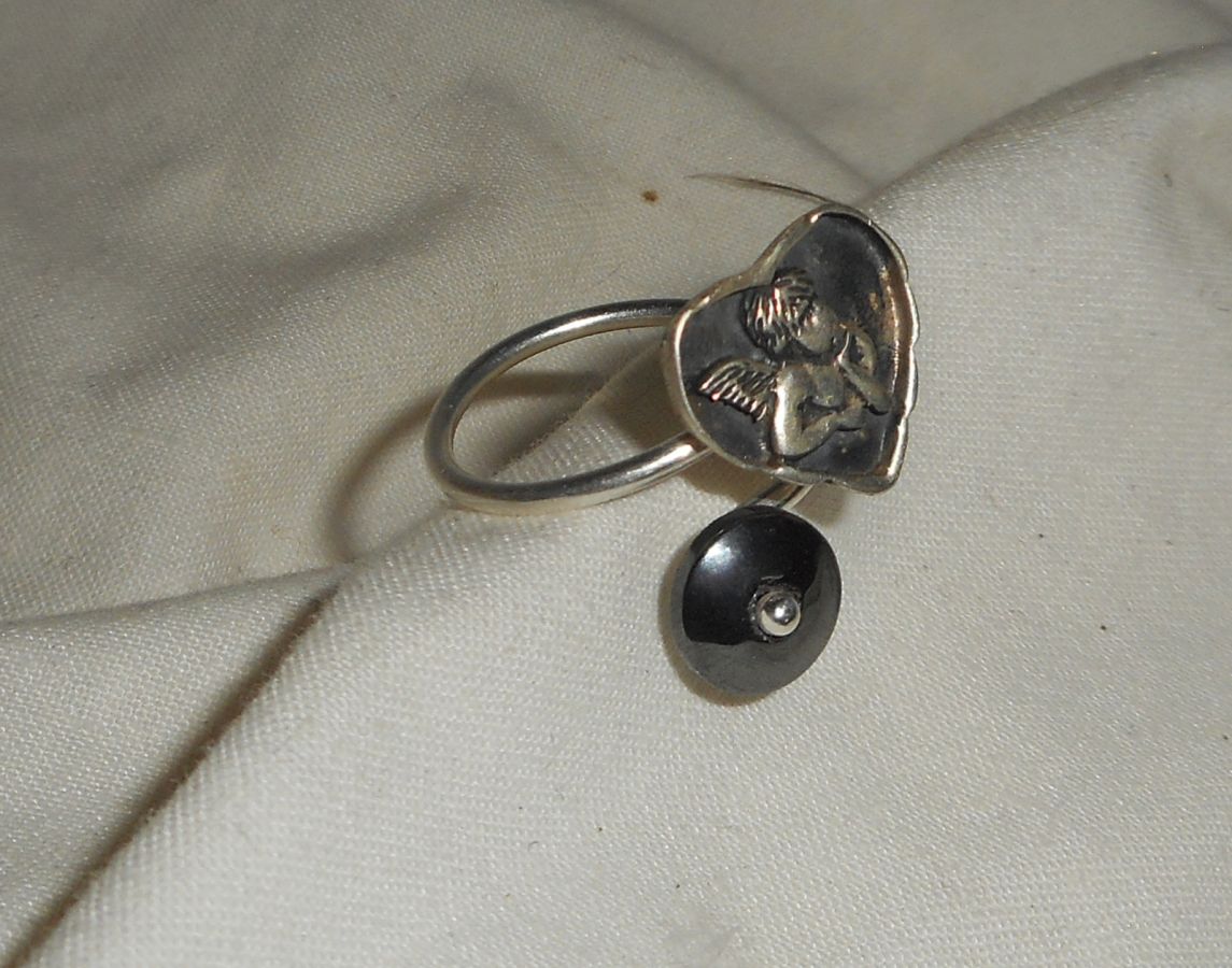 Original 925 silver ring with angel in heart and hematite stone