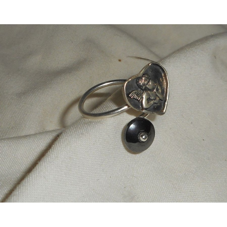 Original 925 silver ring with angel in heart and hematite stone