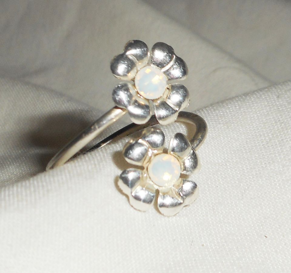 Original 925 silver ring with flowers and white Swarovski crystal