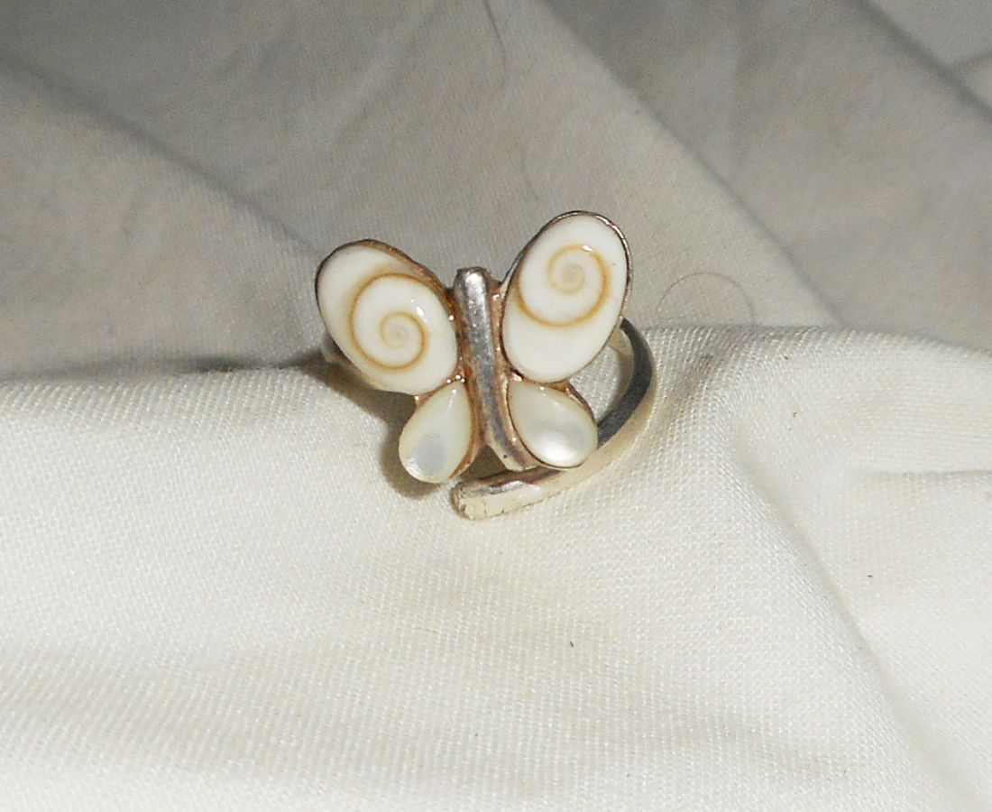 Original 925 silver ring with butterfly in St Lucia eye