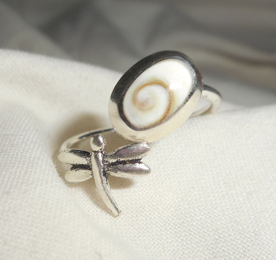 Original 925 silver ring with St Lucia eye and dragonfly