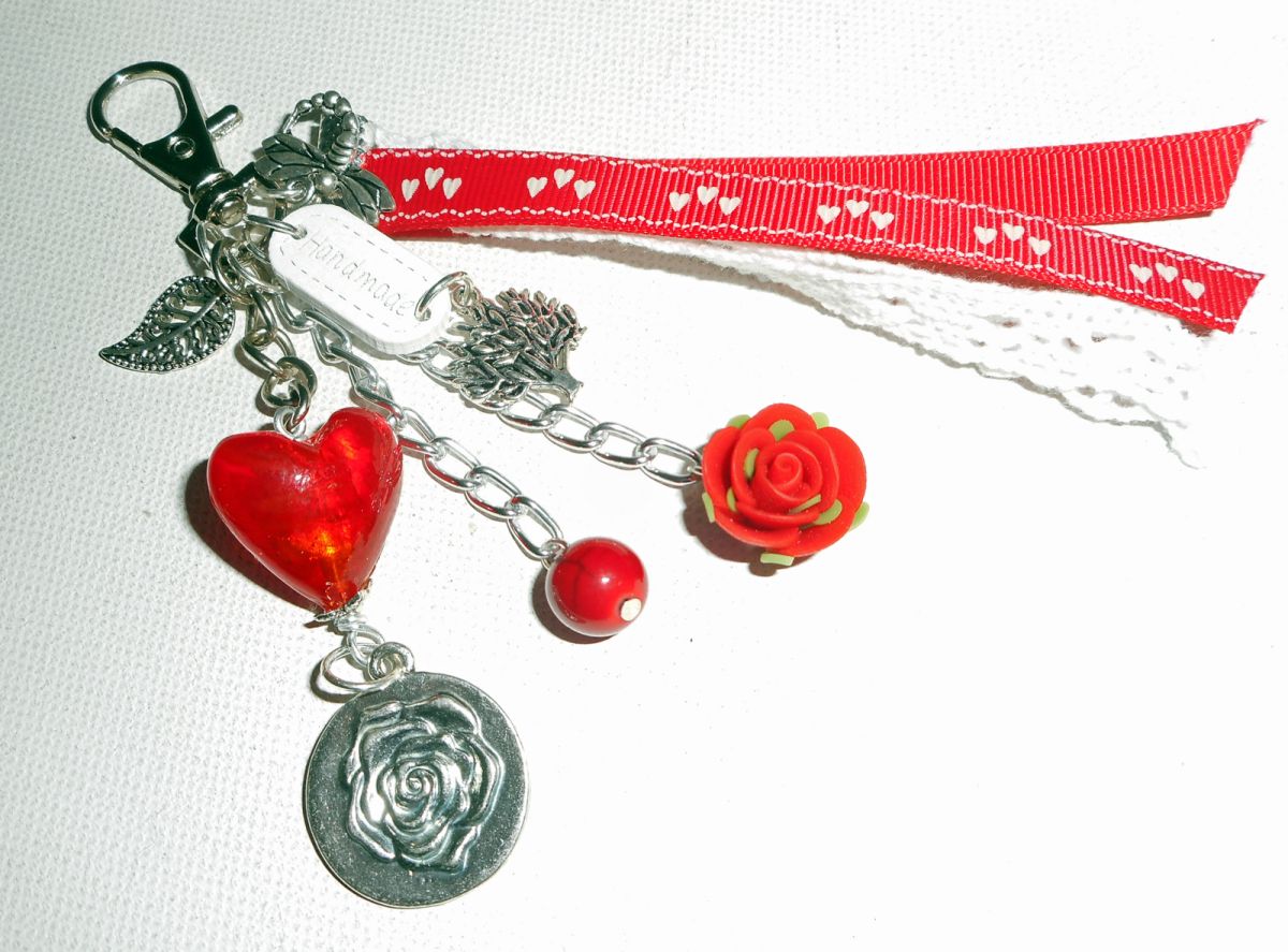 Red glass heart bag/key ring with lace and ribbons