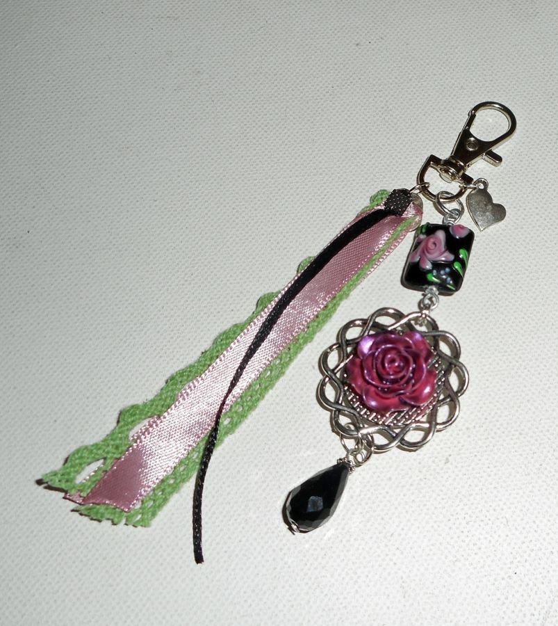 Bag jewelry / keychain glass flower bead and cameo with ribbons