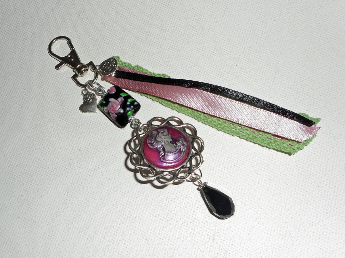 Bag jewelry / keychain glass flower bead and cameo with ribbons