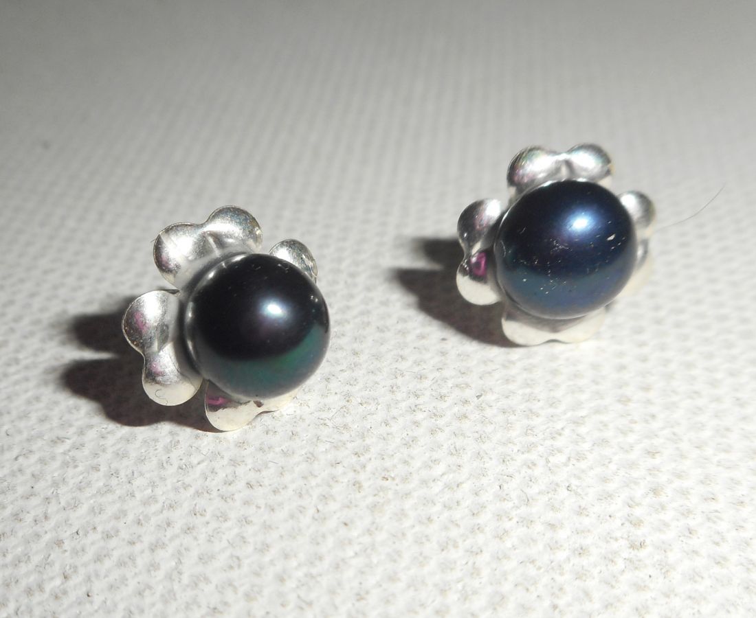 925 silver earrings with black cultured pearl