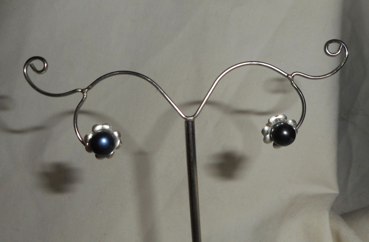 925 silver earrings with black cultured pearl