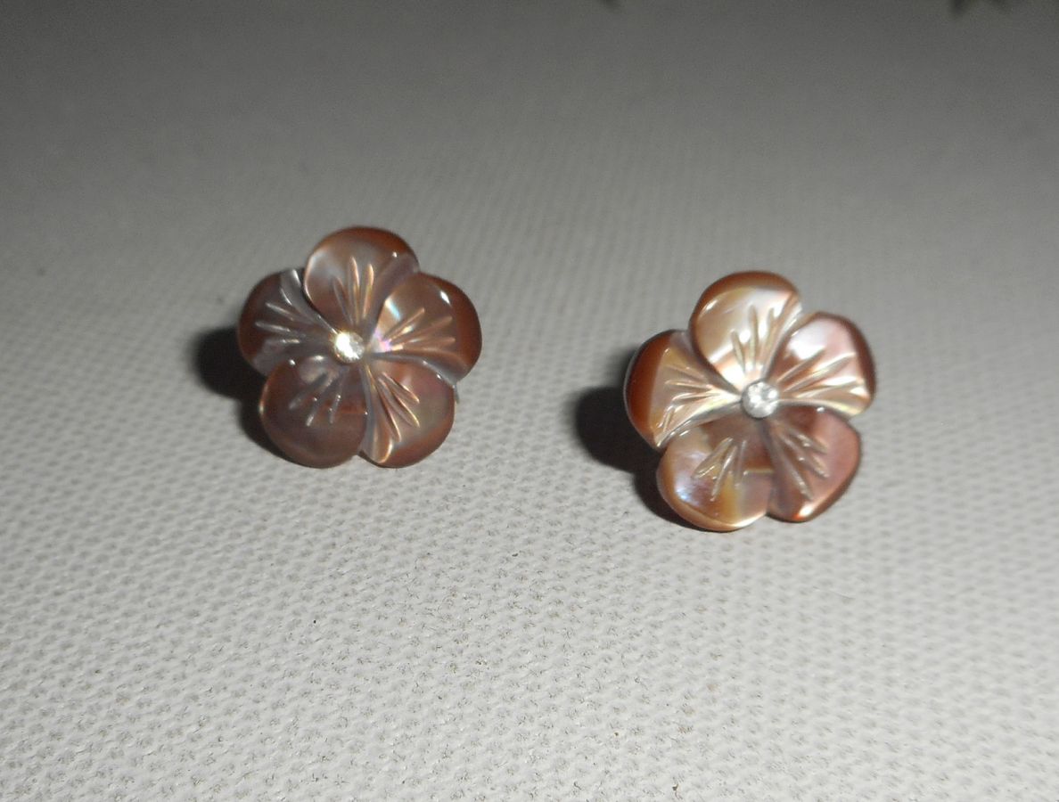 925 silver earrings with brown mother of pearl flower