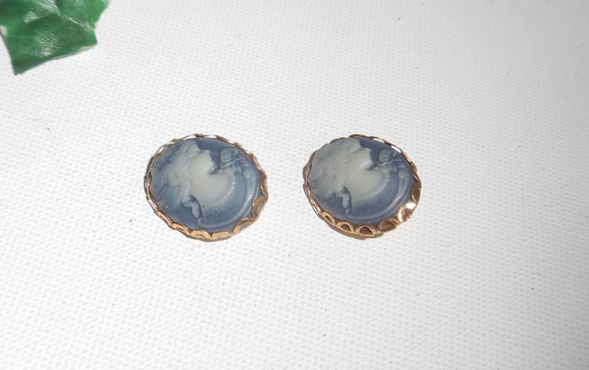 Blue cameo earrings on clips