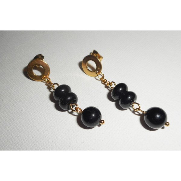 Onyx stones earrings on stainless steel gold chain