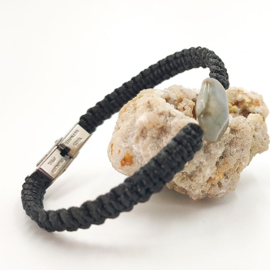 Woven rope bracelet with blue agate stone