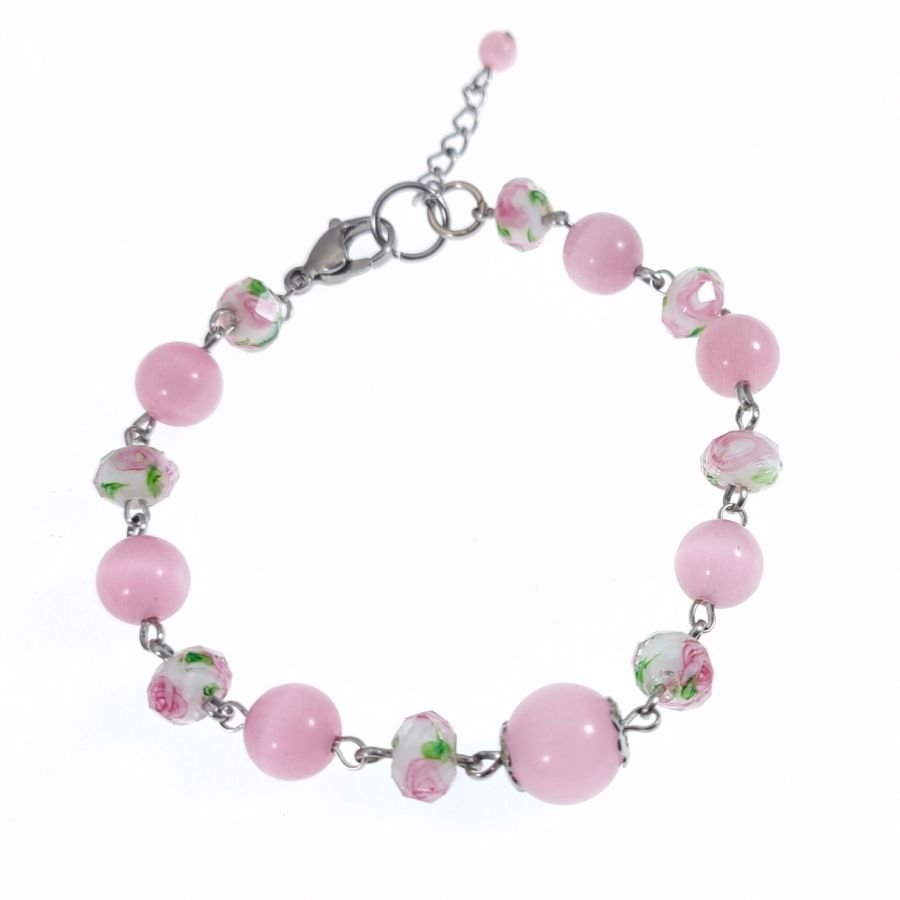 Flowered pink glass bead bracelet 