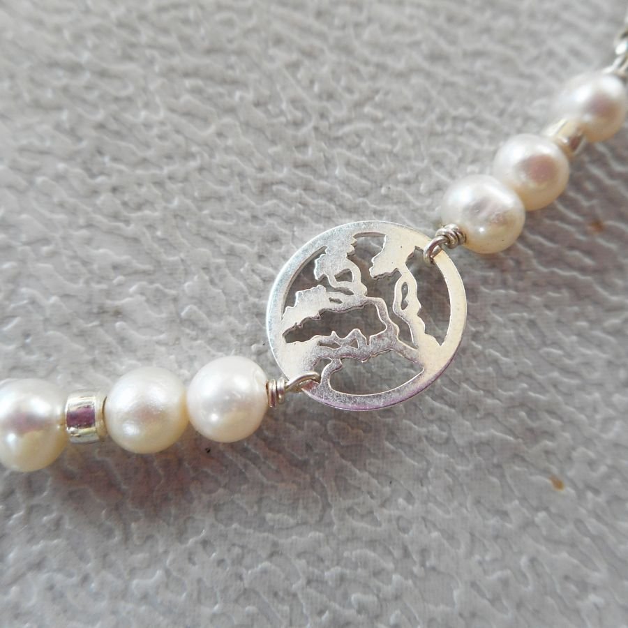 Cultured pearl bracelet with tree of life in silver 925