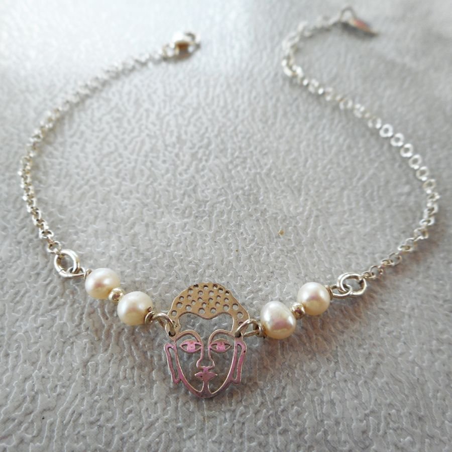 Cultured pearl bracelet with silver Buddha 925